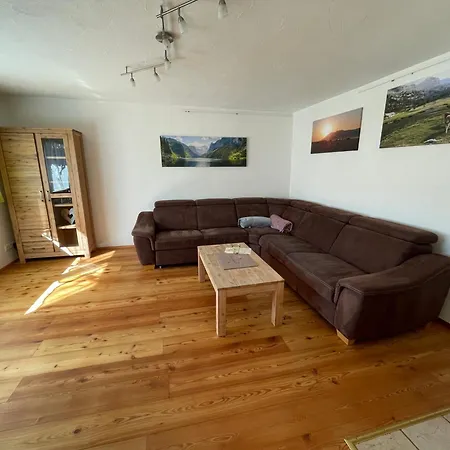 Zum Froehlich Appartement